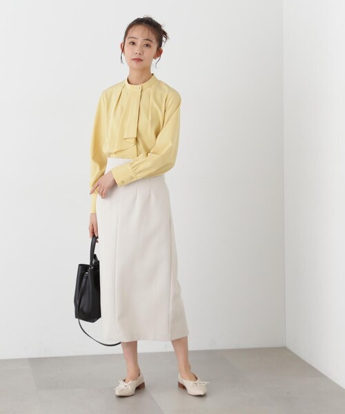 N.(N. Natural Beauty Basic)(エヌエヌナチュラルビューティーベーシック)の「◆フリルタイロングスリーブブラウス(シャツ/ブラウス・レディース・ネイビー/オフホワイト/ブルー/ドット/イエロー・MEDIUM)」の19枚目の写真