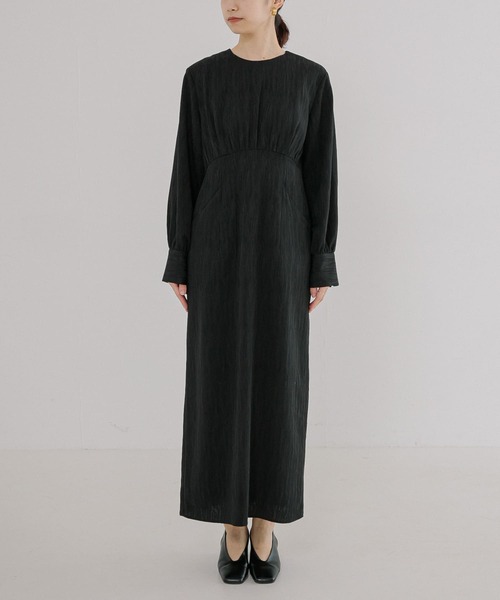 URBAN RESEARCH(アーバンリサーチ)の「ウエスト切替ジャガードワンピース(ワンピース・レディース・ブラック/ブルー系その他・38/36)」の9枚目の写真