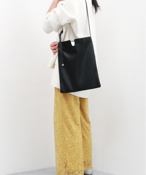 kakatoo（カカトゥ）の「カカトゥ kakatoo / フリーショルダートールバッグ（トートバッグ・レディース・ブラック/アイボリー・FREE）」の18枚目の写真