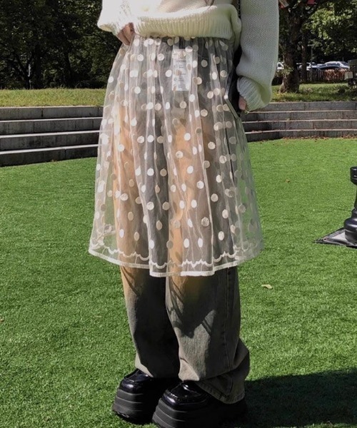 DIAVEL（ディアベル）の「裾レース　ドット柄チュールスカート（スカート・レディース・ブラック/ホワイト・M）」の4枚目の写真