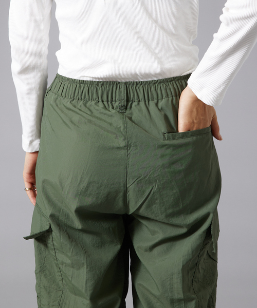 ABAHOUSE(アバハウス)の「2WAY NYLON EASY CARGO PANT / 裏メッシュバルーンカーゴパンツ(カーゴパンツ・メンズ・グレー/ブラック/カーキ・M/L/XL)」の4枚目の写真