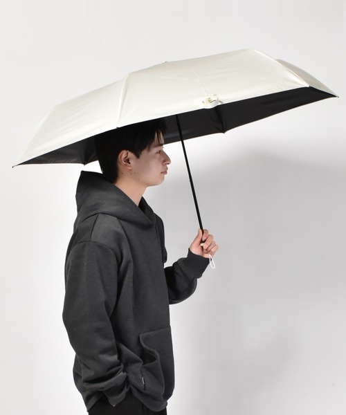 Waterfront(ウォーターフロント)の「ハンディールーフ UVブロック 折 60cm 晴雨兼用傘 日傘 雨傘(折りたたみ傘・レディース・ライトピンク/ライトブルー/スモークピンク/ブラック/グレー/オフホワイト/ブルー/ホワイト/ピンク・FREE)」の1枚目の写真