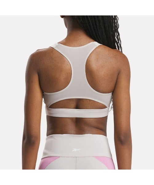 Reebok（リーボック）の「ラックス レーサーバック カラーブロック ブラトップ / LUX RACER BRA - CB（スポーツブラ・レディース・ライトブルー/ブラック/ベージュ・XX-LARGE/X-LARGE/LARGE/MEDIUM/SMALL/X-SMALL）」の9枚目の写真