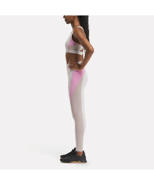 Reebok（リーボック）の「ラックス レーサーバック カラーブロック ブラトップ / LUX RACER BRA - CB（スポーツブラ・レディース・ライトブルー/ブラック/ベージュ・XX-LARGE/X-LARGE/LARGE/MEDIUM/SMALL/X-SMALL）」の10枚目の写真