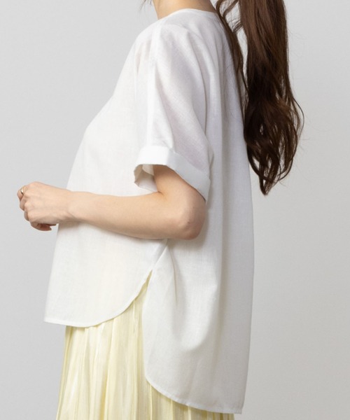 HusHusH（ハッシュアッシュ）の「HusHusH ハッシュアッシュ リネン混スキッパーシャツ（シャツ/ブラウス・レディース・ホワイト/ライトイエロー/ネイビー・L/M/S）」の5枚目の写真