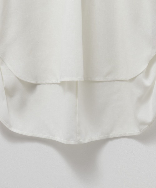 HusHusH（ハッシュアッシュ）の「HusHusH ハッシュアッシュ リネン混スキッパーシャツ（シャツ/ブラウス・レディース・ホワイト/ライトイエロー/ネイビー・L/M/S）」の13枚目の写真