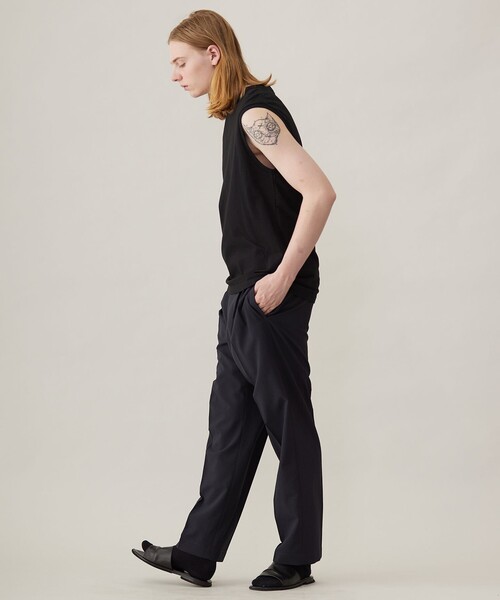 UNFILO(アンフィーロ)の「TENNEN TOUCH タックパンツ(その他 UNFILO(アンフィーロ)の「TENNEN TOUCH タックパンツ(その他
