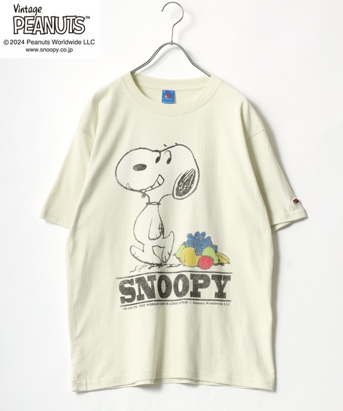 PEANUTS(ピーナッツ)の「「ユニセックス」FRUIT OF THE LOOM×PEANUTS コラボ スヌーピーヴィンテージキャラクタープリント半袖Tシャツ メンズ レディース(Tシャツ/カットソー・レディース・アイボリー/サックスブルー・M/L/S)」の2枚目の写真