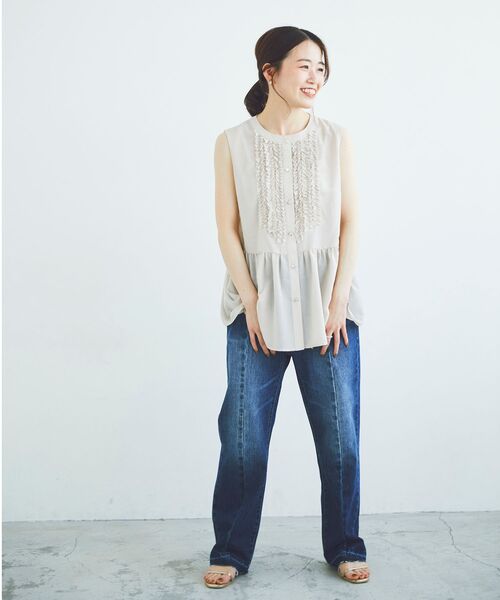 le.coeur blanc（ルクールブラン）の「フロントフリルペプラムブラウス（シャツ/ブラウス・レディース・アイボリー/ブラック・38）」の21枚目の写真