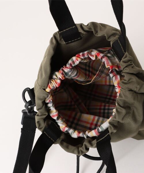 Arnold Palmer(アーノルドパーマー)の「アンブレラキルト 2WAY 巾着 シェア ショルダーバッグ(ショルダーバッグ・レディース・カーキ/グレイッシュベージュ/ブラック・F)」の8枚目の写真