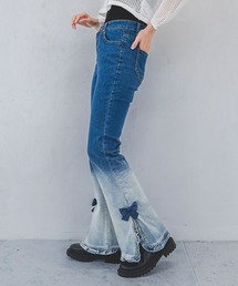 madrepadre（マドレパドレ）の「リボンフリルフレアデニムパンツ（デニムパンツ）」