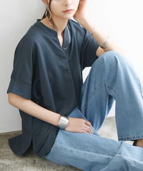 and it_（アンドイット）の「ひんやりフロントタックプルオーバー トップス（Tシャツ/カットソー・レディース・ベージュ/オフホワイト・M/L）」の8枚目の写真