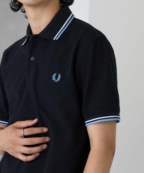 FRED PERRY（フレッドペリー）の「【FRED PERRY】TWIN TIPPED FRED PERRY SHIRT M12 Made in England（ポロシャツ・レディース・ホワイト/ネイビー/ブラック/アイボリー/ホワイト系その他2/ネイビー系2/ダークグリーン/ブラック系その他2/バーガンディー/ネイビー系3/オフホワイト/ブラック系その他3/ホワイト系その他3/ブラック系その他4/レッド系/ネイビー系4・L/S/M/XL/XXL）」の9枚目の写真
