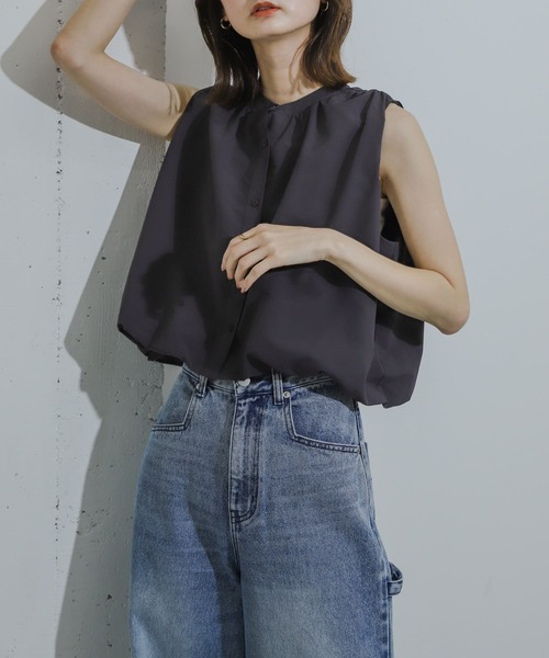 HEYUMM（ヘユム）の「バルーンノースリーブシャツ（シャツ/ブラウス・レディース・ライトブルー/オフホワイト/ブラック・ONE）」の3枚目の写真