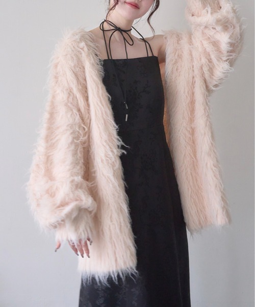 mellowneon（メロウネオン）の「2wayシャギーニットカーディガン（カーディガン/ボレロ・レディース・チャコールグレー/ベビーピンク/ベージュ/ホワイト・FREE）」の4枚目の写真