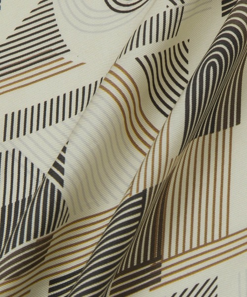 ROPE'（ロペ）の「RモノグラムシルクスカーフS（バンダナ/スカーフ・レディース・ベージュ/レッド/ブルー系その他4・FREE）」の5枚目の写真