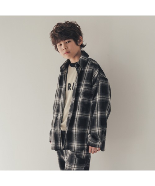 jeans-b（ジーンズベー）の「ジーンズベー ネルチェックワイドシャツ（シャツ/ブラウス・キッズ・カーキ/ブラック・140cm/150cm/160cm/130cm）」の2枚目の写真