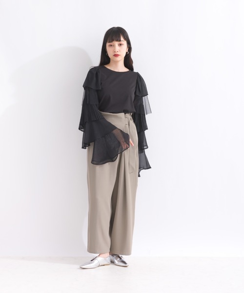 terrace(テラス)の「フリルティアードスリーブトップ(Tシャツ/カットソー・レディース・オフホワイト/グレー/ブラック/カーキ・MEDIUM)」の18枚目の写真