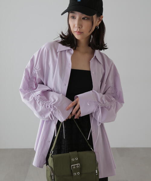 FREE'S MART（フリーズマート）の「◆袖シャーリングオーバーシャツ（シャツ/ブラウス・レディース・パープル/ホワイト/ブルー・FREE）」の5枚目の写真