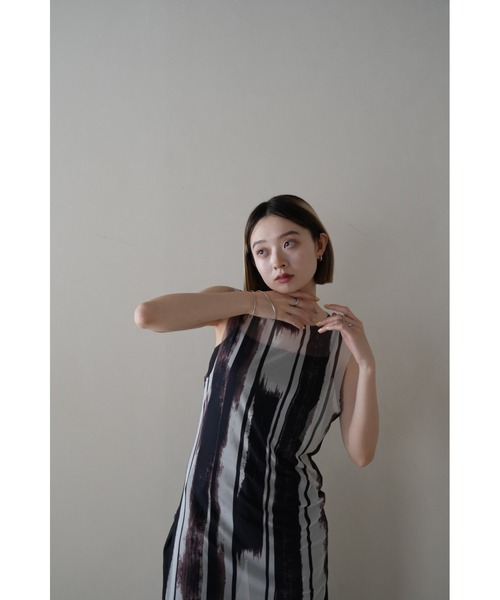 Uenui（ウニュイ）の「マーブル シアー ワンピース 総柄（ワンピース・レディース・ブラウン/グレー・FREE）」の10枚目の写真