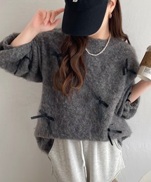 大人カジュアルに甘さをプラス。リボン付き オーバーサイズ シャギーニット