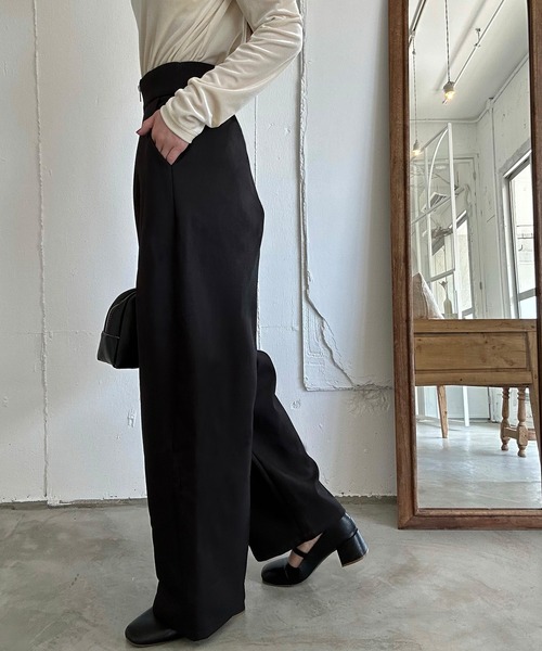 LAUIR（ラウアー）の「裏起毛ハイウエストジップカーブパンツ[高身長サイズMT有り]（スラックス・レディース・ブラック/チャコール/アイボリー・MEDIUM/MT/LARGE）」の7枚目の写真