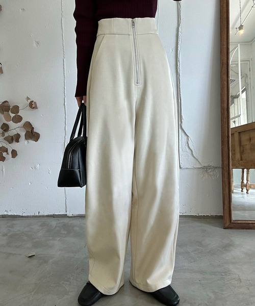 LAUIR（ラウアー）の「裏起毛ハイウエストジップカーブパンツ[高身長サイズMT有り]（スラックス・レディース・ブラック/チャコール/アイボリー・MEDIUM/MT/LARGE）」の14枚目の写真