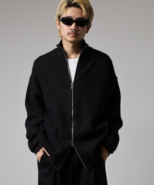 many men many mind(メニーメンメニーマインド)の「MANYMENMANYMINDS ウォッシャブルドライバーズニット(ニット/セーター・メンズ・ネイビー/ブラック/アイボリー/グレー/ブラウン・L/M/XL)」の3枚目の写真