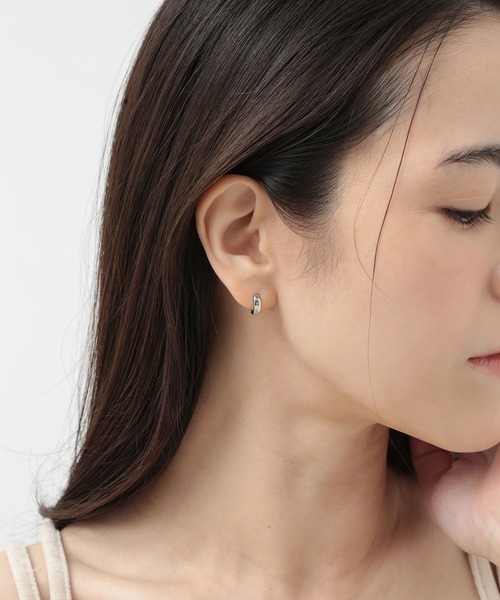 CALIN STANDARD(カリンスタンダード)の「◆金属アレルギー対応◆◆made in japan◆【片手でスムースワンタッチ】プレーン ミニスムースピアス(ピアス(両耳用)・レディース・ゴールド/ピンクゴールド/シルバー・FREE)」の4枚目の写真