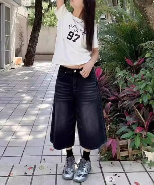 MEMECLE(メメクル)の「【 MEMECLE / メメクル 】ブラック デニム ハーフ ワイド バギーパンツ(デニムパンツ・レディース・ブラック・L/S/M)」の4枚目の写真