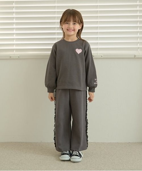 Lycee mine（リセマイン）の「【毛玉バイバイ裏起毛裏毛】サイドフリルワイドシルエットスウェットパンツ（その他パンツ・キッズ・フューシャピンク/ブルーグレー/シルバーグレー/オートミール/チャコール・100cm/110cm/120cm/130cm/140cm）」の17枚目の写真