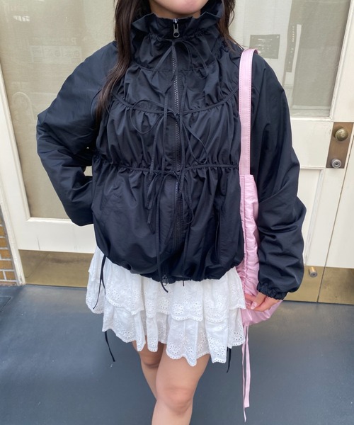 nemne store（ネンネストア）の「【Seoup】ダブルジップ / リボンギャザーブルゾン（ブルゾン・レディース・ブラック/ピンク・SMALL/MEDIUM）」の11枚目の写真