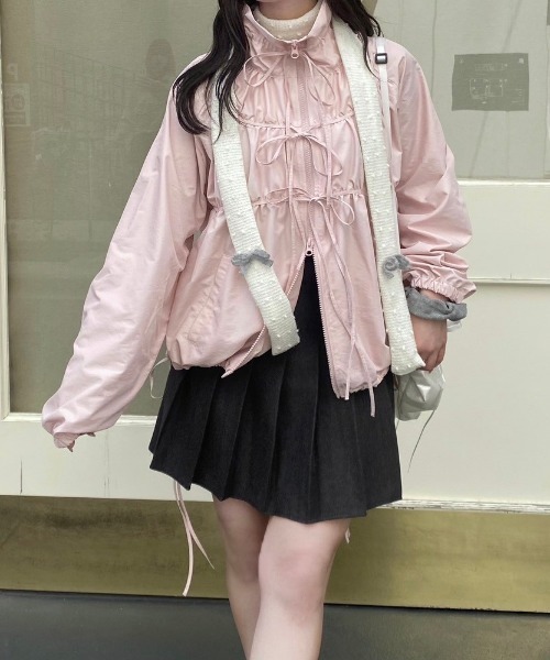 nemne store（ネンネストア）の「【Seoup】ダブルジップ / リボンギャザーブルゾン（ブルゾン・レディース・ブラック/ピンク・SMALL/MEDIUM）」の3枚目の写真