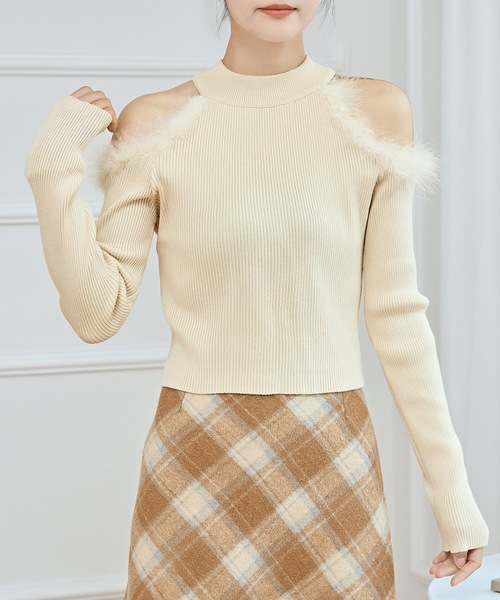 Lace Ladies(レースレディース)の「プチハイネック ファー カットアウト ニット プルオーバー(ニット/セーター・レディース・ベージュ/ホワイト/ブラック・FREE)」の9枚目の写真
