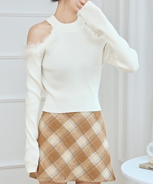 Lace Ladies(レースレディース)の「プチハイネック ファー カットアウト ニット プルオーバー(ニット/セーター・レディース・ベージュ/ホワイト/ブラック・FREE)」の16枚目の写真