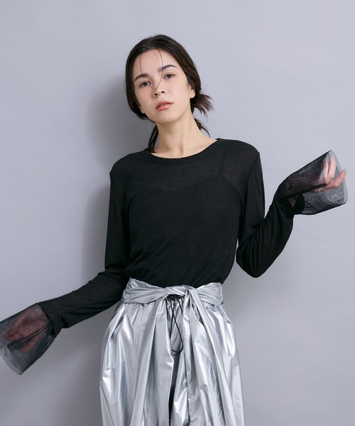 le cercle ADAM ET ROPE'(ルセルクルアダムエロペ)の「袖チュールカットソー(Tシャツ/カットソー・レディース・グリーン系その他2/ブラック/ホワイト・FREE)」の14枚目の写真