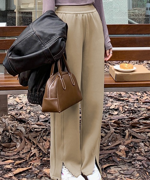 OSYAREVO(オシャレボ)の「スリット スウェット パンツ(スウェットパンツ・レディース・ベージュ/ネイビー/ブラック/オフホワイト・MEDIUM/LARGE/X-LARGE)」の1枚目の写真