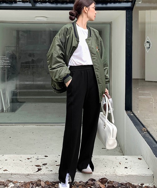 OSYAREVO(オシャレボ)の「スリット スウェット パンツ(スウェットパンツ・レディース・ベージュ/ネイビー/ブラック/オフホワイト・MEDIUM/LARGE/X-LARGE)」の13枚目の写真