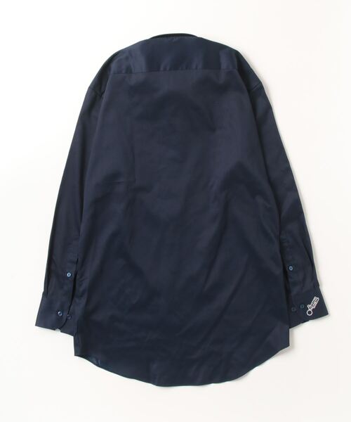 TOKYO SHIRTS（トウキョウシャツ）の「【ペコちゃん×TOKYO SHIRTS】 形態安定ノーアイロン ボタンダウン 長袖ビジネスワイシャツ（ビジネスシャツ・メンズ・ネイビー・首回り37cm-裄丈80cm/首回り39cm-裄丈80cm/首回り39cm-裄丈84cm/首回り41cm-裄丈82cm/首回り41cm-裄丈86cm/首回り42cm-裄丈82cm/首回り42cm-裄丈86cm/首回り43cm-裄丈82cm/首回り43cm-裄丈86cm）」の3枚目の写真