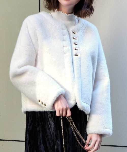 d.i.a. フェイクファー付 ラメ入り 十字架 金ボタン ジャケット d.i.a. フェイクファー付 ラメ入り 十字架 金ボタン ジャケット