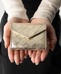 GUIONNET（ギオネ）の「GUIONNET TILE PITAPATA TRI-FOLD WALLET ギオネ タイル ピタパタ 3つ折り財布（財布）」