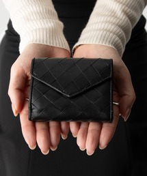 GUIONNET（ギオネ）の「GUIONNET TILE PITAPATA TRI-FOLD WALLET ギオネ タイル ピタパタ 3つ折り財布（財布）」