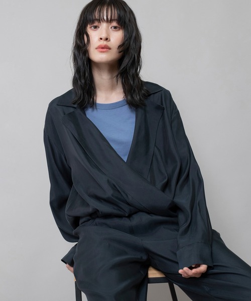 Munich（ミューニック）の「【接触冷感】キュプラツィルテーラードトップス（その他アウター・レディース・ブルーグレー/ブラック/カーキ・FREE）」の8枚目の写真