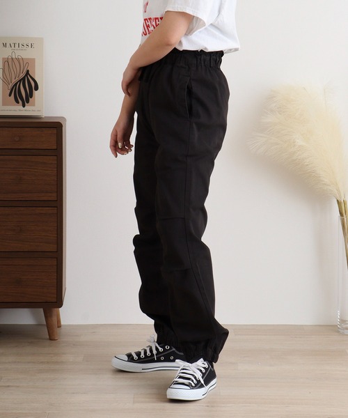 atONE(アットワン)の「リラックスワイド パラシュートパンツ(その他パンツ・レディース・ベージュ/ブラック/カーキ・L/M/3L/LL/4L)」の5枚目の写真