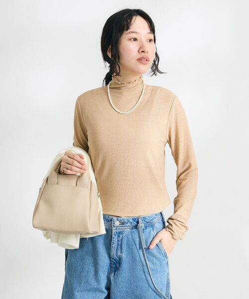 CRAFT STANDARD BOUTIQUE(クラフトスタンダードブティック)の「ラメチュールトップスインナー(Tシャツ/カットソー・レディース・シルバー/ベージュ/ネイビー・FREE)」の8枚目の写真