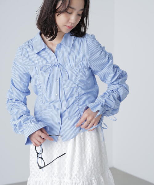 FREE'S MART（フリーズマート）の「◆シャーリングストライプシャツ（シャツ/ブラウス・レディース・ベージュ/ホワイト/ブルー・FREE）」の3枚目の写真