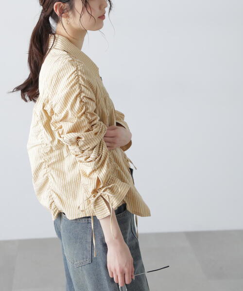 FREE'S MART（フリーズマート）の「◆シャーリングストライプシャツ（シャツ/ブラウス・レディース・ベージュ/ホワイト/ブルー・FREE）」の10枚目の写真