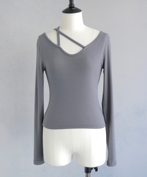 cheriella(シェリエラ)の「【cheriella】チョーカー風Vネックカットソー CHOKER-STYLE V-NECK CUT AND SEW(Tシャツ/カットソー・レディース・グレー/オフホワイト/ブラック・M)」の12枚目の写真