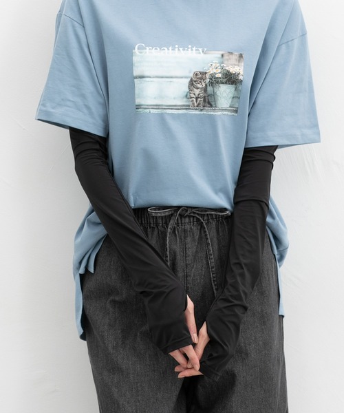 Honeys（ハニーズ）の「【ハニさら・接触冷感・吸水冷感・抗菌防臭・ＵＶカット】アームカバー／６０ｃｍ（アームカバー・レディース・ブラック/ライトグレー・FREE）」の5枚目の写真