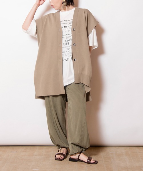 OSMOSIS（オズモーシス）の「アシンメトリーヘムニットベスト（ベスト・レディース・ベージュ/ライトベージュ/ブラック・ONE SIZE）」の13枚目の写真